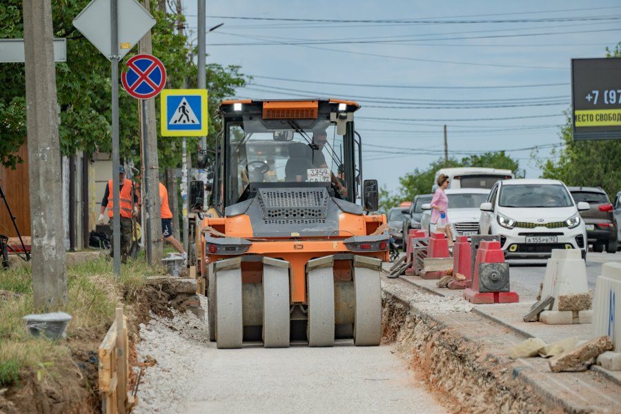 Перекресток улиц Адмирала Фадеева и Парковой готов на 70%
