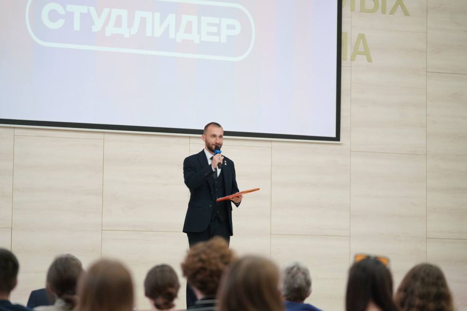 Алексей Зинченко: Энергия молодых и искренность идей! Алексей Зинченко: Энергия молодых и искренность идей!