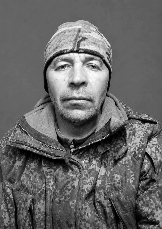 Прощание с участником СВО. 28 мая в Бахчисарае, на Аллее славы, состоялась церемония прощания с участником специальной военной операции — Доля Станиславом Васильевичем