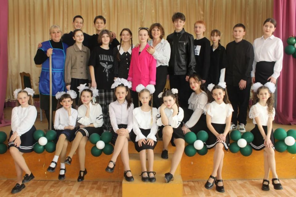 Коллектив «Лицедеи» Ильинской школы - победитель фестиваля-конкурса «Крымские грифончики»