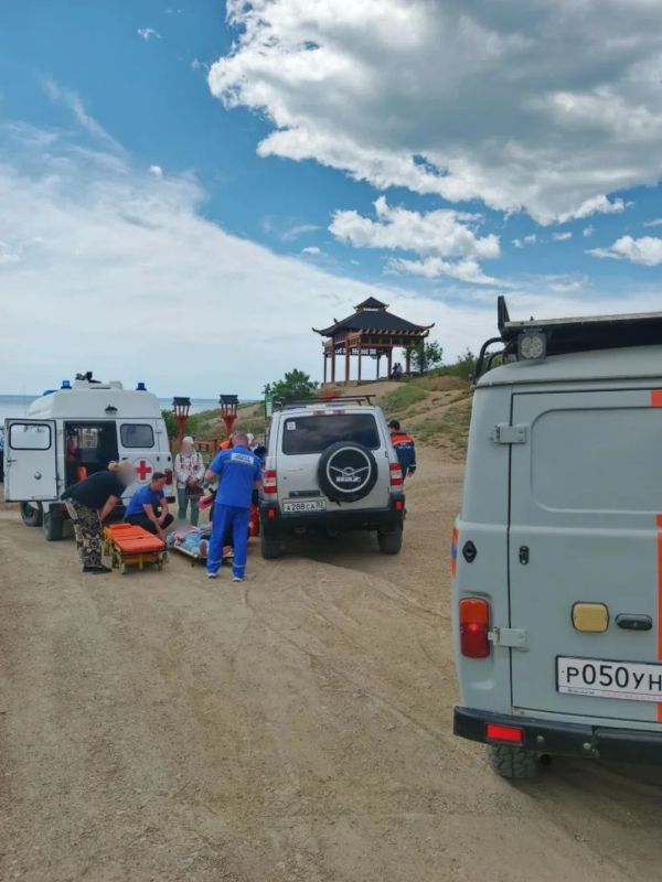 Оказание помощи травмировавшейся туристке на мысе Алчак
