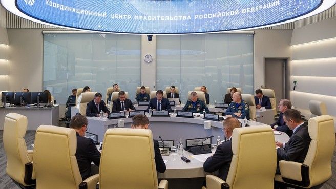 Виталий Савельев провёл заседание правительственной комиссии для координации работ по ликвидации последствий чрезвычайной ситуации, вызванной крушением танкеров в Керченском проливе Виталий Савельев провёл заседание правительственной комиссии для координации работ по ликвидации последствий чрезвычайной ситуации, вызванной крушением танкеров в Керченском проливе