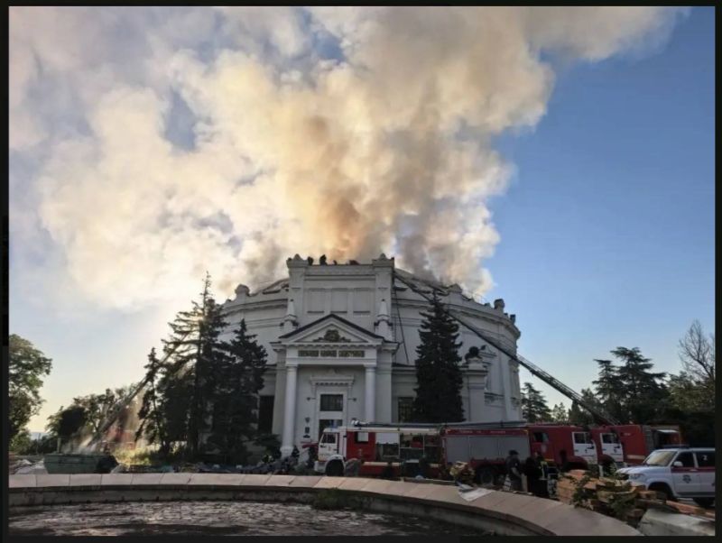 И трагедия, и чудо: Удар ВСУ по Панораме "Оборона Севастополя" стал знаковым для всей России И трагедия, и чудо: Удар ВСУ по Панораме "Оборона Севастополя" стал знаковым для всей России