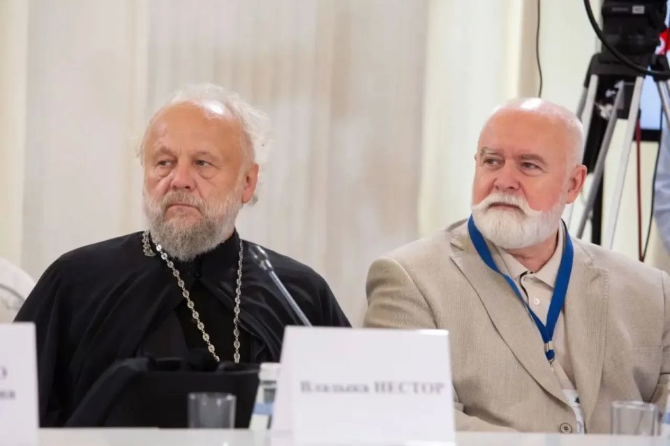В Ялте прошло заседание Ливадийского клуба В Ялте прошло заседание Ливадийского клуба