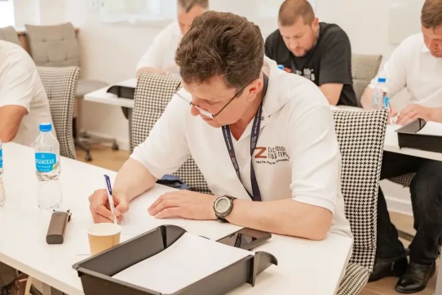 Участники программы «Севастополь — город героев» успешно сдали экзамены Участники программы «Севастополь — город героев» успешно сдали экзамены