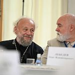 Заседание Ливадийского клуба прошло в рамках международного фестиваля "Великое русское слово" Заседание Ливадийского клуба прошло в рамках международного фестиваля "Великое русское слово"