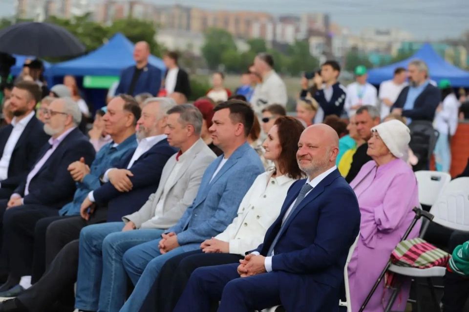 Олег Лобов провел ряд встреч в учреждениях культуры Иркутской области Олег Лобов провел ряд встреч в учреждениях культуры Иркутской области