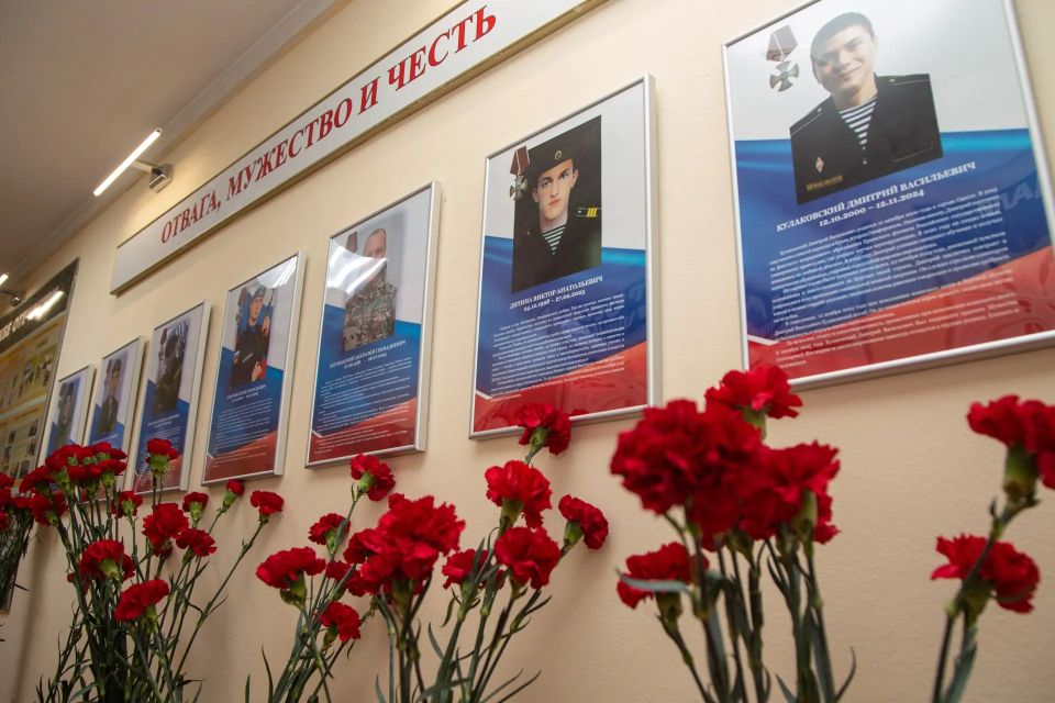 В Крымском филиале Российского государственного университета правосудия высадили аллею памяти погибших в зоне СВО выпускников вуза В Крымском филиале Российского государственного университета правосудия высадили аллею памяти погибших в зоне СВО выпускников вуза