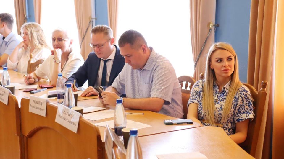 Анастасия Гридчина: Сегодня Комитет по народной дипломатии и межрегиональным связям Государственного Совета Республики Крым совместно с Крымским федеральным университетом провёл международный круглый стол на тему:... Анастасия Гридчина: Сегодня Комитет по народной дипломатии и межрегиональным связям Государственного Совета Республики Крым совместно с Крымским федеральным университетом провёл международный круглый стол на тему:...