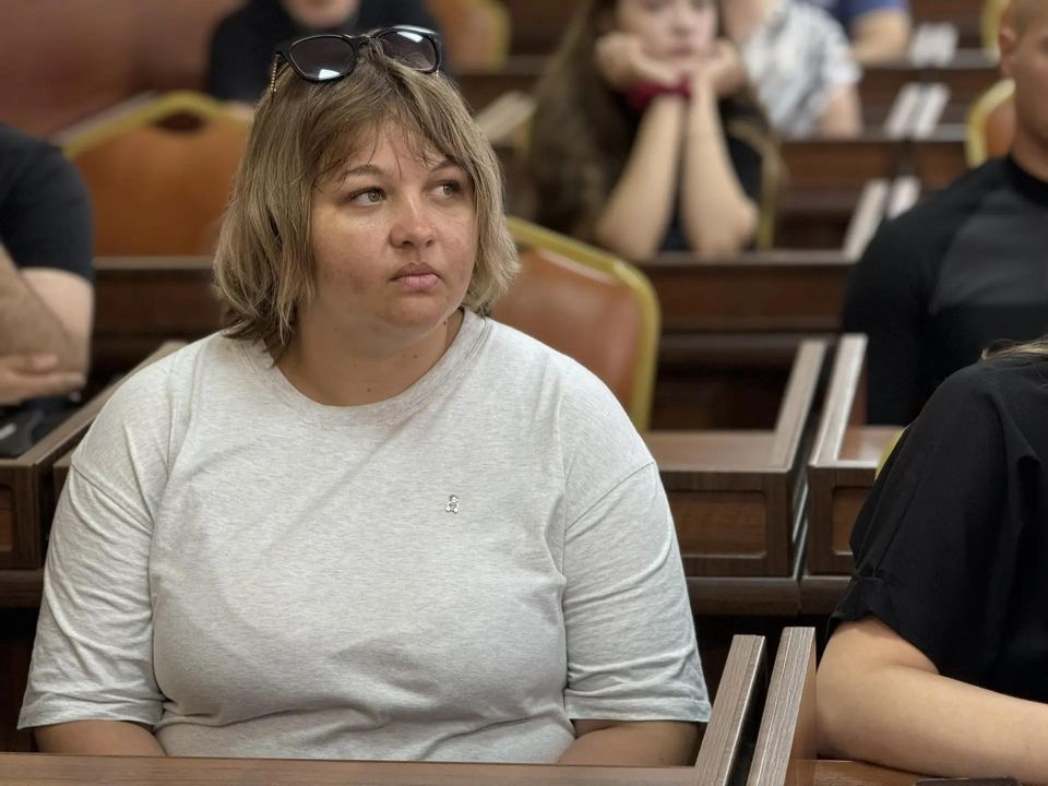 Ключи от благоустроенного жилья: ещё пятерым жителям из числа детей-сирот вручены ключи квартир Ключи от благоустроенного жилья: ещё пятерым жителям из числа детей-сирот вручены ключи квартир
