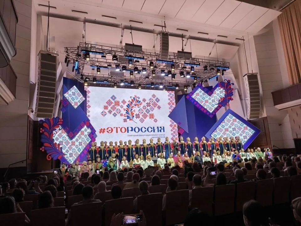 Крымская делегация принимает участие в Форуме культуры народов России ( г. Новосибирск) Крымская делегация принимает участие в Форуме культуры народов России ( г. Новосибирск)
