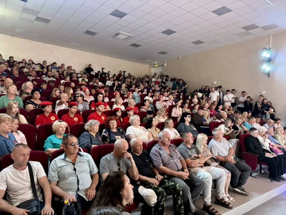 Юлия Предыбайло: Накануне Дня России и Дня города Саки состоялась торжественная церемония вручения премии «Успех года – 2026» — настоящий праздник достижений, вдохновения и гордости за наших земляков! Юлия Предыбайло: Накануне Дня России и Дня города Саки состоялась торжественная церемония вручения премии «Успех года – 2026» — настоящий праздник достижений, вдохновения и гордости за наших земляков!