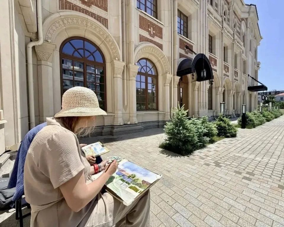 Юные севастопольские художники вышли на летние пленэры Юные севастопольские художники вышли на летние пленэры