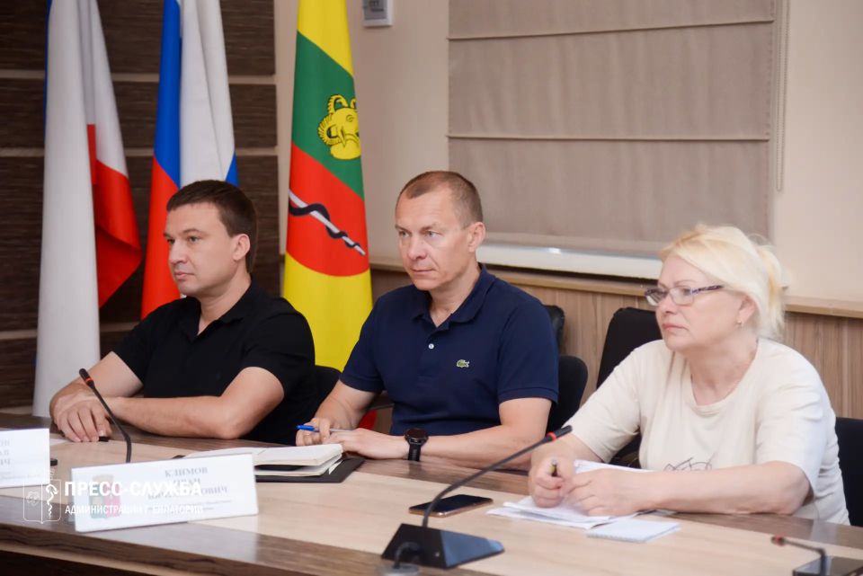 В администрации города Евпатории под руководством начальника департамента городского хозяйства Олега Посидайло прошло еженедельное совещание по вопросам жизнедеятельности муниципалитета В администрации города Евпатории под руководством начальника департамента городского хозяйства Олега Посидайло прошло еженедельное совещание по вопросам жизнедеятельности муниципалитета