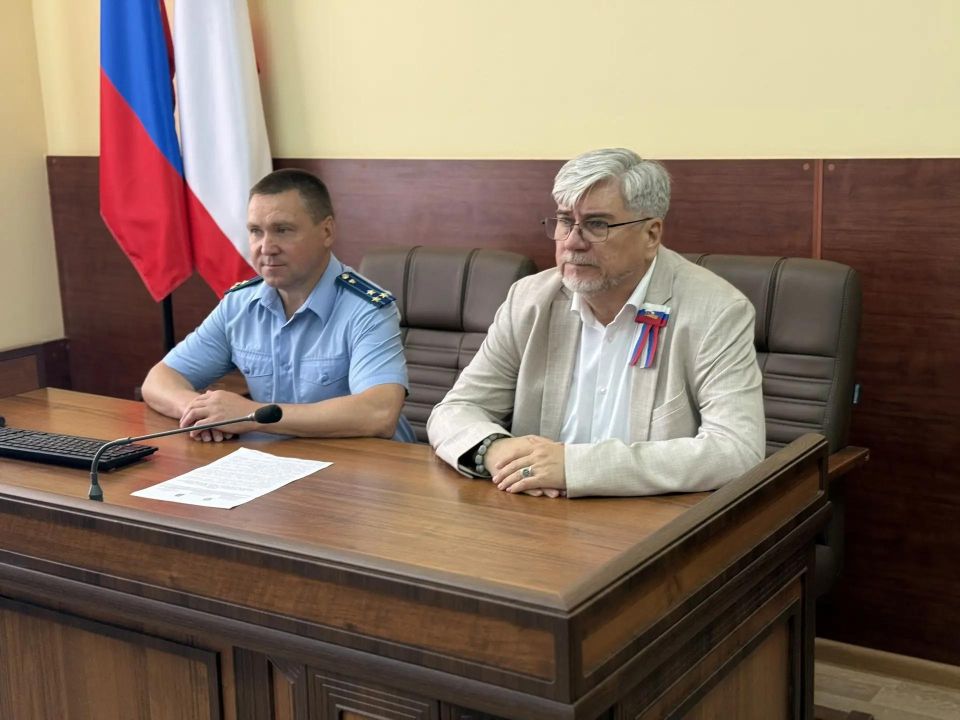 Ключи от благоустроенного жилья: ещё пятерым жителям из числа детей-сирот вручены ключи квартир Ключи от благоустроенного жилья: ещё пятерым жителям из числа детей-сирот вручены ключи квартир