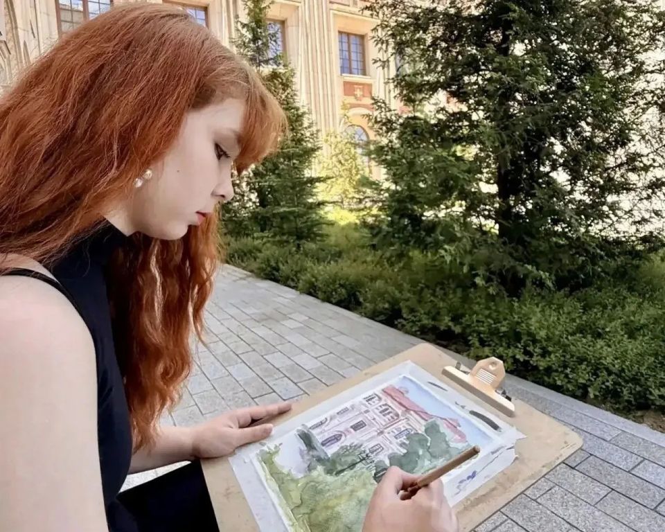 Юные севастопольские художники вышли на летние пленэры Юные севастопольские художники вышли на летние пленэры
