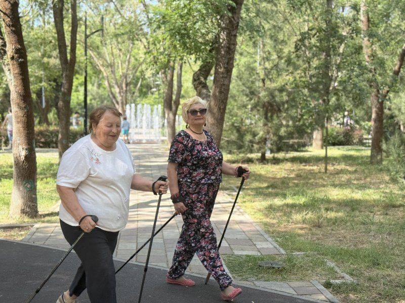 Более 40 занятий по скандинавской ходьбе провели для пенсионеров и инвалидов в Севастополе Более 40 занятий по скандинавской ходьбе провели для пенсионеров и инвалидов в Севастополе
