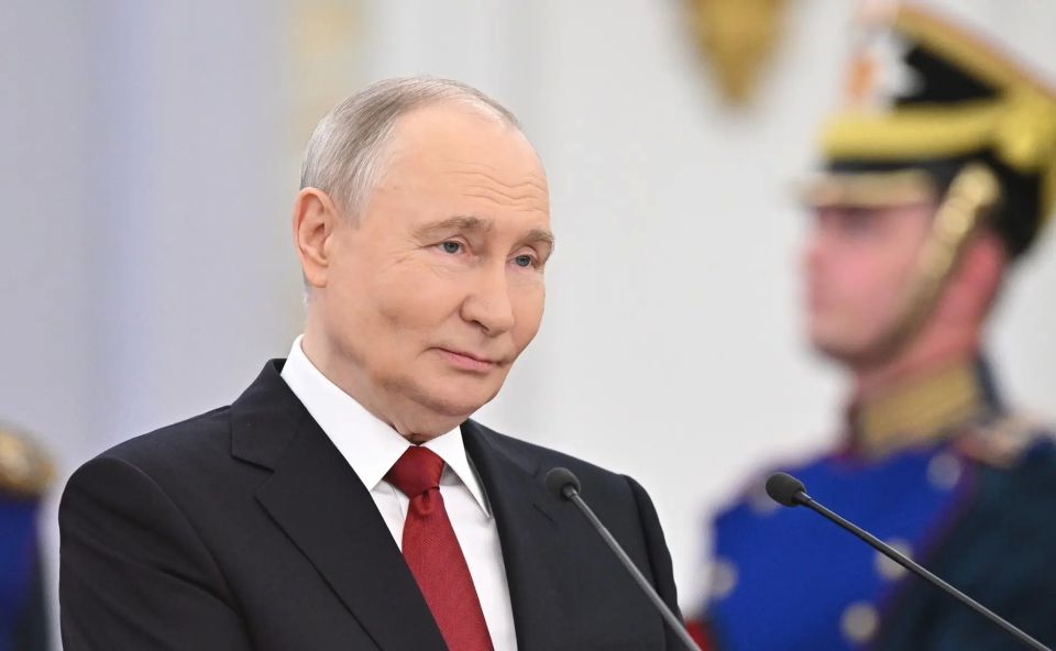Юрий Нимченко: От всей души поздравляю генерального директора АО «Завод «Фиолент» Александра Сергеевича Баталина с присвоением высокого звания Героя Труда Российской Федерации и вручением золотой звезды Президентом... Юрий Нимченко: От всей души поздравляю генерального директора АО «Завод «Фиолент» Александра Сергеевича Баталина с присвоением высокого звания Героя Труда Российской Федерации и вручением золотой звезды Президентом...