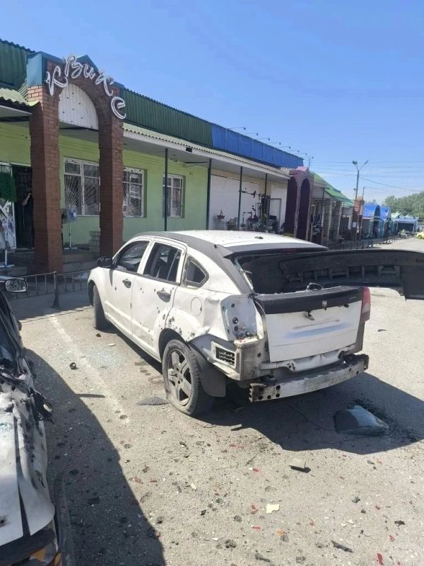 ВСУ ударили беспилотником по центральному рынку в Сватово в ЛНР – пострадали 7 человек ВСУ ударили беспилотником по центральному рынку в Сватово в ЛНР – пострадали 7 человек