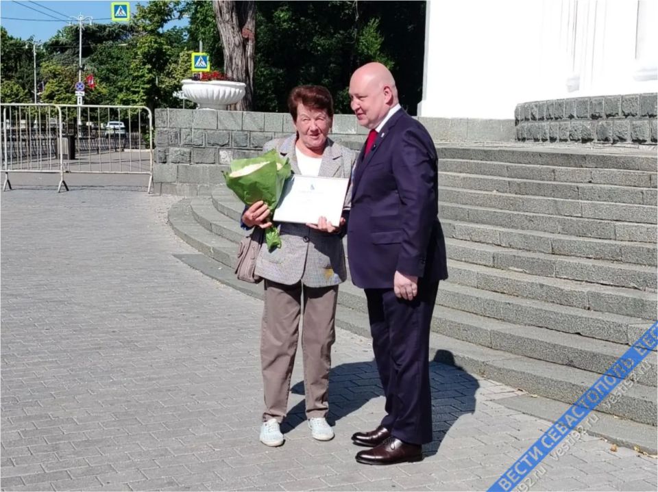 В Севастополе торжественно открыли обновленную Доску почета В Севастополе торжественно открыли обновленную Доску почета