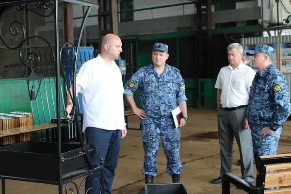Иван Кошель: С целью ознакомления с производственными площадями, а также с условиями содержания лиц, отбывающих наказание в исправительном учреждении посетил исправительную колонию № 2 УФСИН России по Республике Крым и...