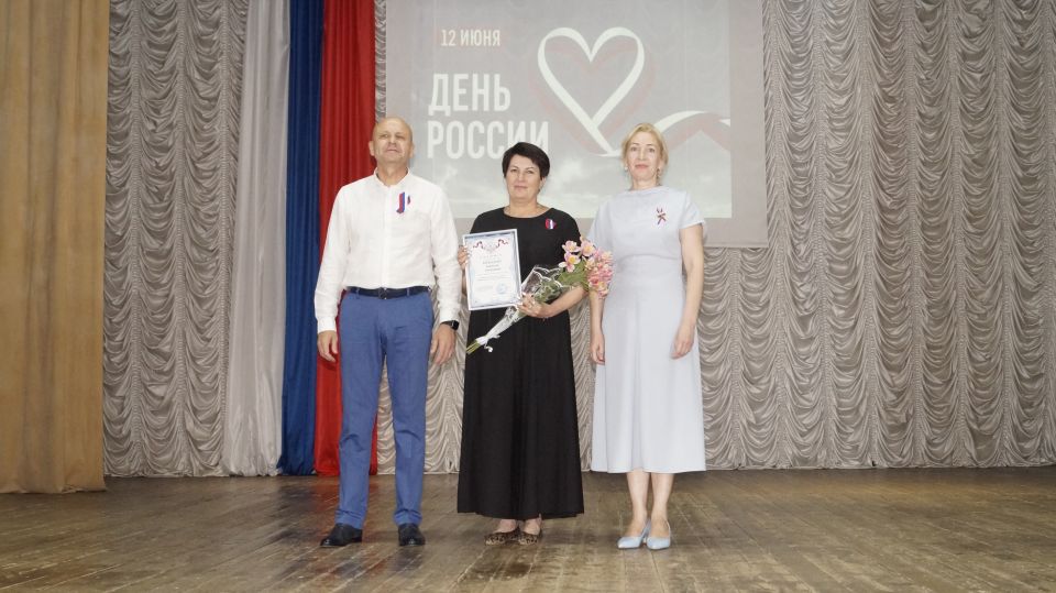 Праздничный концерт в честь Дня России в Советском районе Праздничный концерт в честь Дня России в Советском районе
