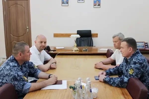 Иван Кошель: С целью ознакомления с производственными площадями, а также с условиями содержания лиц, отбывающих наказание в исправительном учреждении посетил исправительную колонию № 2 УФСИН России по Республике Крым и... Иван Кошель: С целью ознакомления с производственными площадями, а также с условиями содержания лиц, отбывающих наказание в исправительном учреждении посетил исправительную колонию № 2 УФСИН России по Республике Крым и...