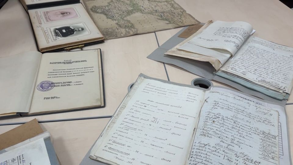 Знать историю. Государственный комитет по делам архивов и Госархив Республики Крым отмечают 107 лет с момента создания Таврического Центрального архива Знать историю. Государственный комитет по делам архивов и Госархив Республики Крым отмечают 107 лет с момента создания Таврического Центрального архива