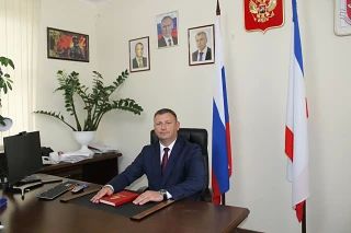Глава Администрации Ленинского района Игорь Крутьков и первый заместитель главы Александр Саенко провели мониторинг двух образовательных учреждений в селе Приозерное, чтобы оценить качество проводимых ремонтных работ