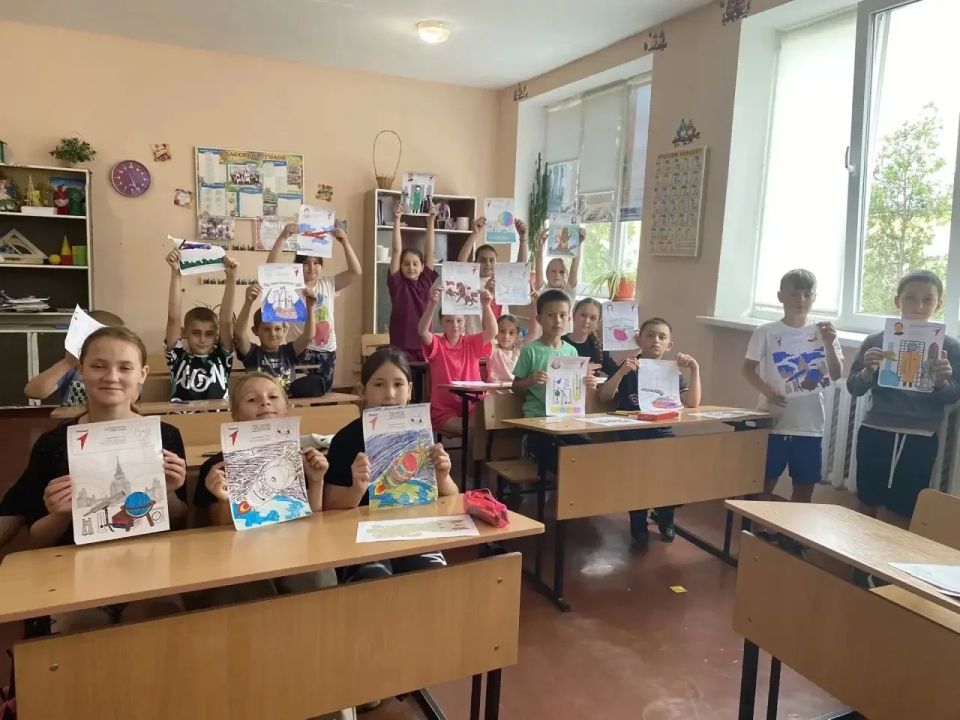 Антон Кравец: Летние каникулы в Нижнегорском районе проходят ярко, интересно и с пользой для здоровья! Антон Кравец: Летние каникулы в Нижнегорском районе проходят ярко, интересно и с пользой для здоровья!