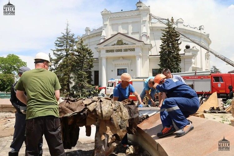 Что происходит на Украине: в ВСУ растет возмущение, Киев заполняется мигрантами, а простые люди вышли с лопатами против автоматов Что происходит на Украине: в ВСУ растет возмущение, Киев заполняется мигрантами, а простые люди вышли с лопатами против автоматов