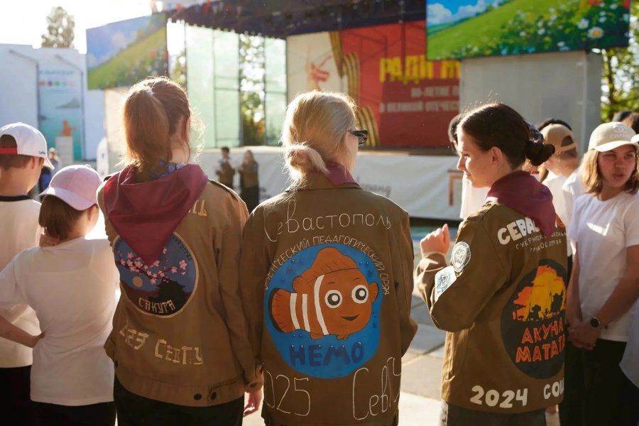 160 вожатых из Севастополя работают в детских лагерях 160 вожатых из Севастополя работают в детских лагерях