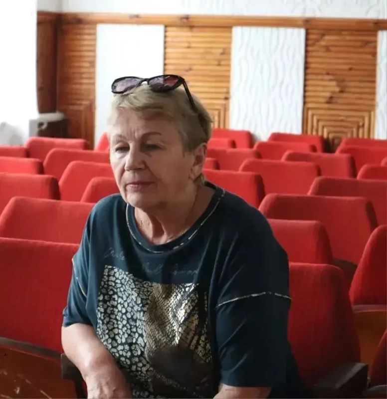 Глава администрации Джанкойского района Инна Федоренко провела выездной приём граждан по личным вопросам в селе Светлое Глава администрации Джанкойского района Инна Федоренко провела выездной приём граждан по личным вопросам в селе Светлое