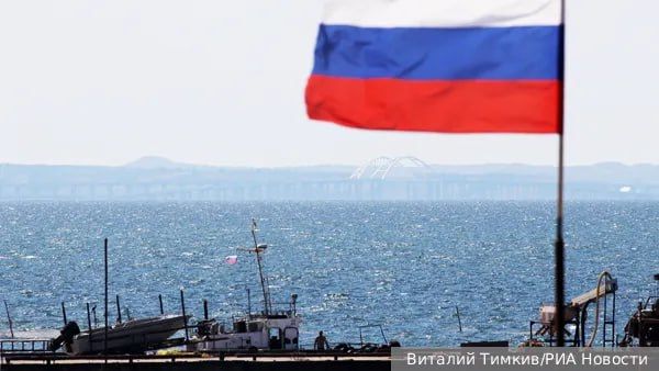 Решение третейского суда в Гааге закрепляет статус Азовского моря как внутреннего моря России, а именно это закрывает данную акваторию для иностранных военных кораблей, заявил газете ВЗГЛЯД депутат Госдумы Андрей Колесник