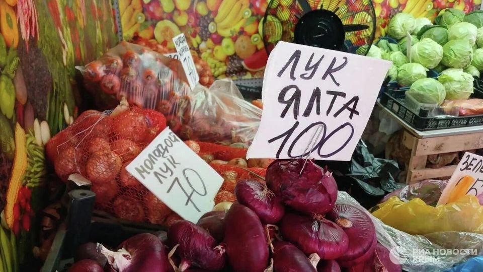 Ярко и полезно: фруктово-овощной сезон в Крыму в разгаре Ярко и полезно: фруктово-овощной сезон в Крыму в разгаре