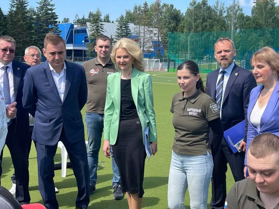 Ирина Куксенкова: «Перезагрузка» продолжается! Буквально вчера 1-й заместитель главы Администрации Президента РФ Сергей Владиленович Кириенко объявил о подведении итогов очередного конкурса Фонда президентских грантов Ирина Куксенкова: «Перезагрузка» продолжается! Буквально вчера 1-й заместитель главы Администрации Президента РФ Сергей Владиленович Кириенко объявил о подведении итогов очередного конкурса Фонда президентских грантов