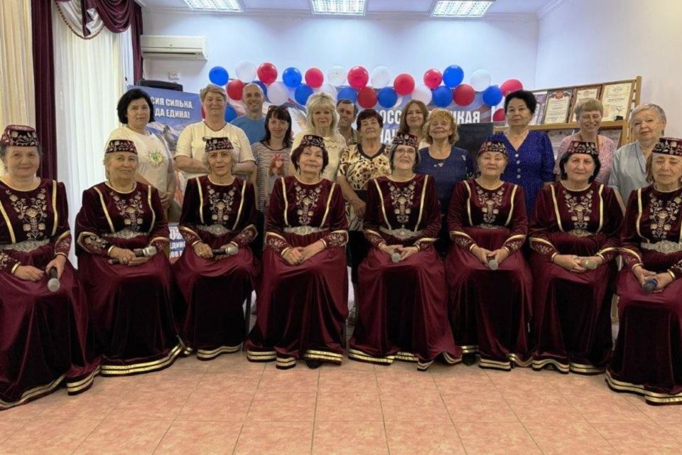 Состоялась творческая встреча пожилых жителей Красногвардейского района с ансамблем «Бейхан»
