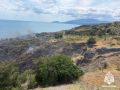 В Алуште вспыхнула сухая трава на площади 5 гектаров