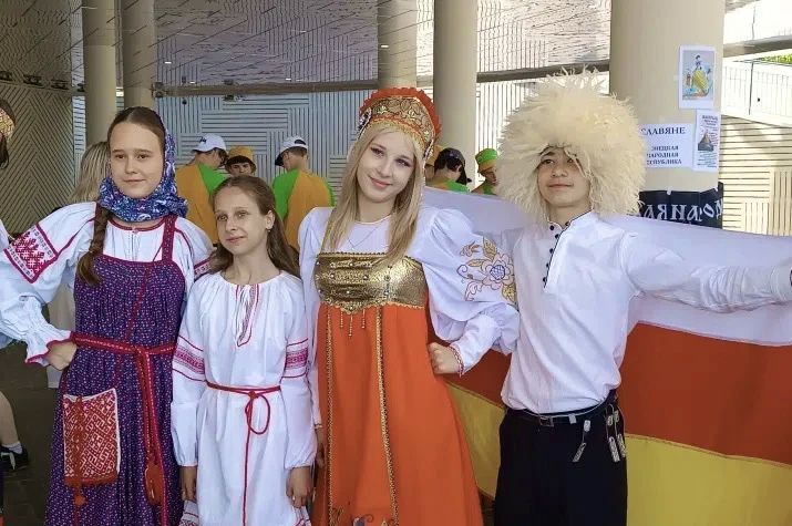 В Международном детском центре «Артек» завершилась профильная смена Русского географического общества «Мир открытий» В Международном детском центре «Артек» завершилась профильная смена Русского географического общества «Мир открытий»