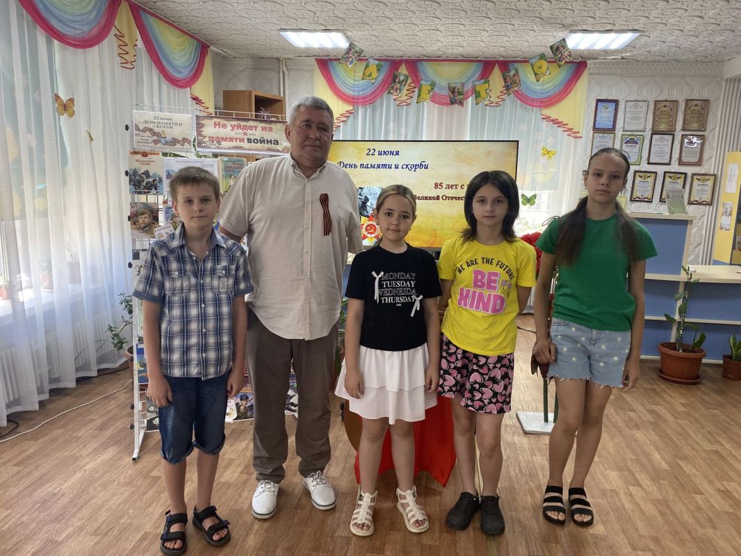 В Раздольненской центральной районной детской библиотеке провели экскурс в историю « Так начиналась В Раздольненской центральной районной детской библиотеке провели экскурс в историю « Так начиналась
