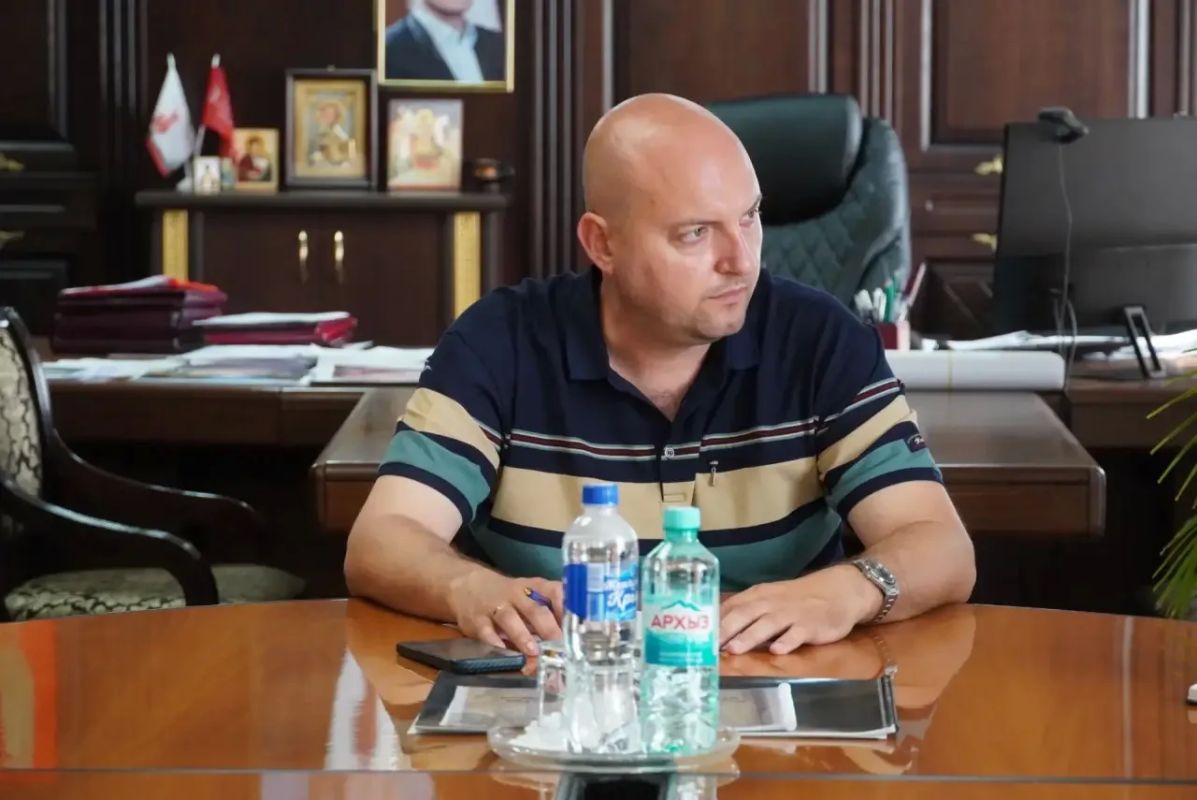 Иван Кошель: Провел встречу с журналистами АНО «Медиацентр «Керчь» и СМИ «КерчьИНФО» Иван Кошель: Провел встречу с журналистами АНО «Медиацентр «Керчь» и СМИ «КерчьИНФО»