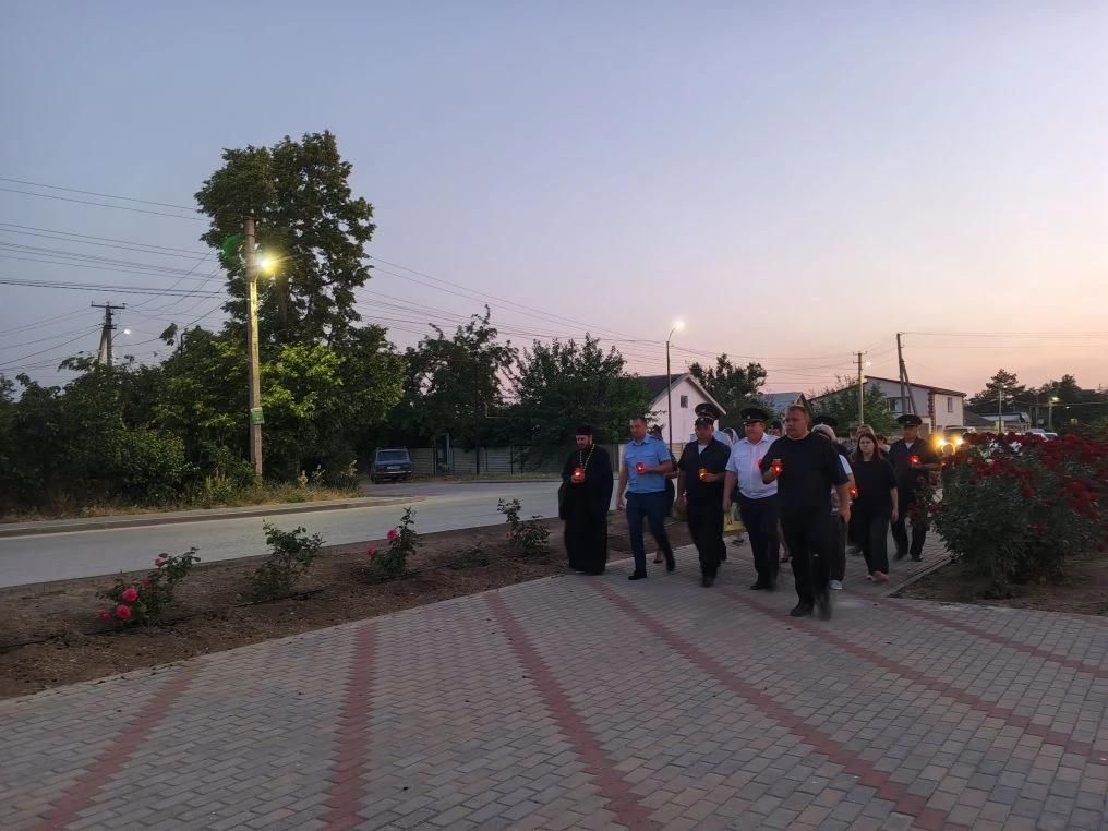 В поселке Раздольное у Обелиска Славы прошло памятное мероприятие, посвященное Дню памяти и скорби В поселке Раздольное у Обелиска Славы прошло памятное мероприятие, посвященное Дню памяти и скорби