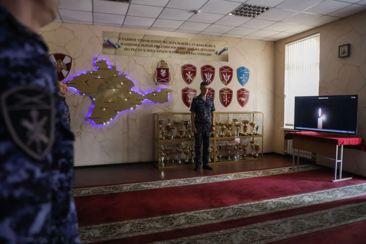 В Крыму росгвардейцы почтили память жертв Великой Отечественной войны В Крыму росгвардейцы почтили память жертв Великой Отечественной войны