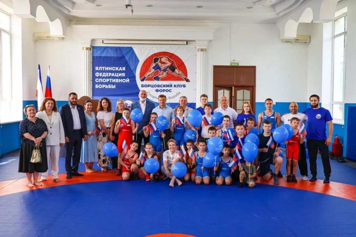 В Форосе открыли новый зал для занятий спортивной борьбой: Янина Павленко оценила масштаб