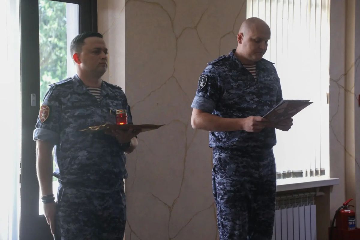 В Крыму росгвардейцы почтили память жертв Великой Отечественной войны В Крыму росгвардейцы почтили память жертв Великой Отечественной войны