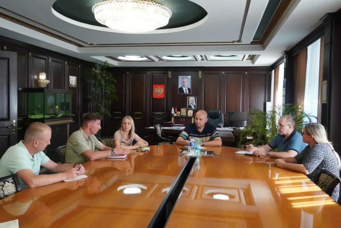 Иван Кошель: Провел встречу с журналистами АНО «Медиацентр «Керчь» и СМИ «КерчьИНФО»
