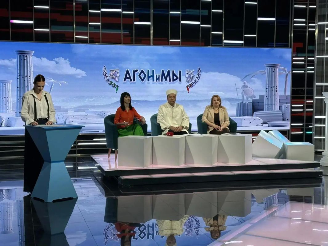 Команда Ялтинского экономико-технологического колледжа одержала абсолютную победу в суперфинале игры «АГОНиМЫ» Команда Ялтинского экономико-технологического колледжа одержала абсолютную победу в суперфинале игры «АГОНиМЫ»