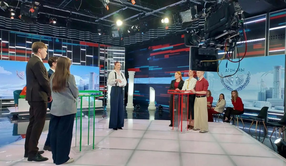 Команда Ялтинского экономико-технологического колледжа одержала абсолютную победу в суперфинале игры «АГОНиМЫ» Команда Ялтинского экономико-технологического колледжа одержала абсолютную победу в суперфинале игры «АГОНиМЫ»