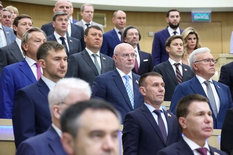 Юрий Нимченко: Сегодня в Совете Федерации состоялось очередное пленарное заседание, на котором был рассмотрен и одобрен ряд важных законодательных инициатив, направленных на укрепление социальной защиты граждан... Юрий Нимченко: Сегодня в Совете Федерации состоялось очередное пленарное заседание, на котором был рассмотрен и одобрен ряд важных законодательных инициатив, направленных на укрепление социальной защиты граждан...