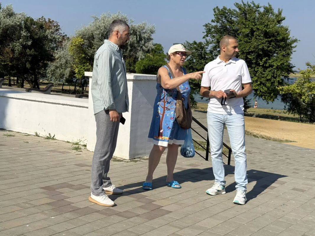 Вместе с коллегами часть рабочего дня посвятили выезду в Новоозёрное Вместе с коллегами часть рабочего дня посвятили выезду в Новоозёрное
